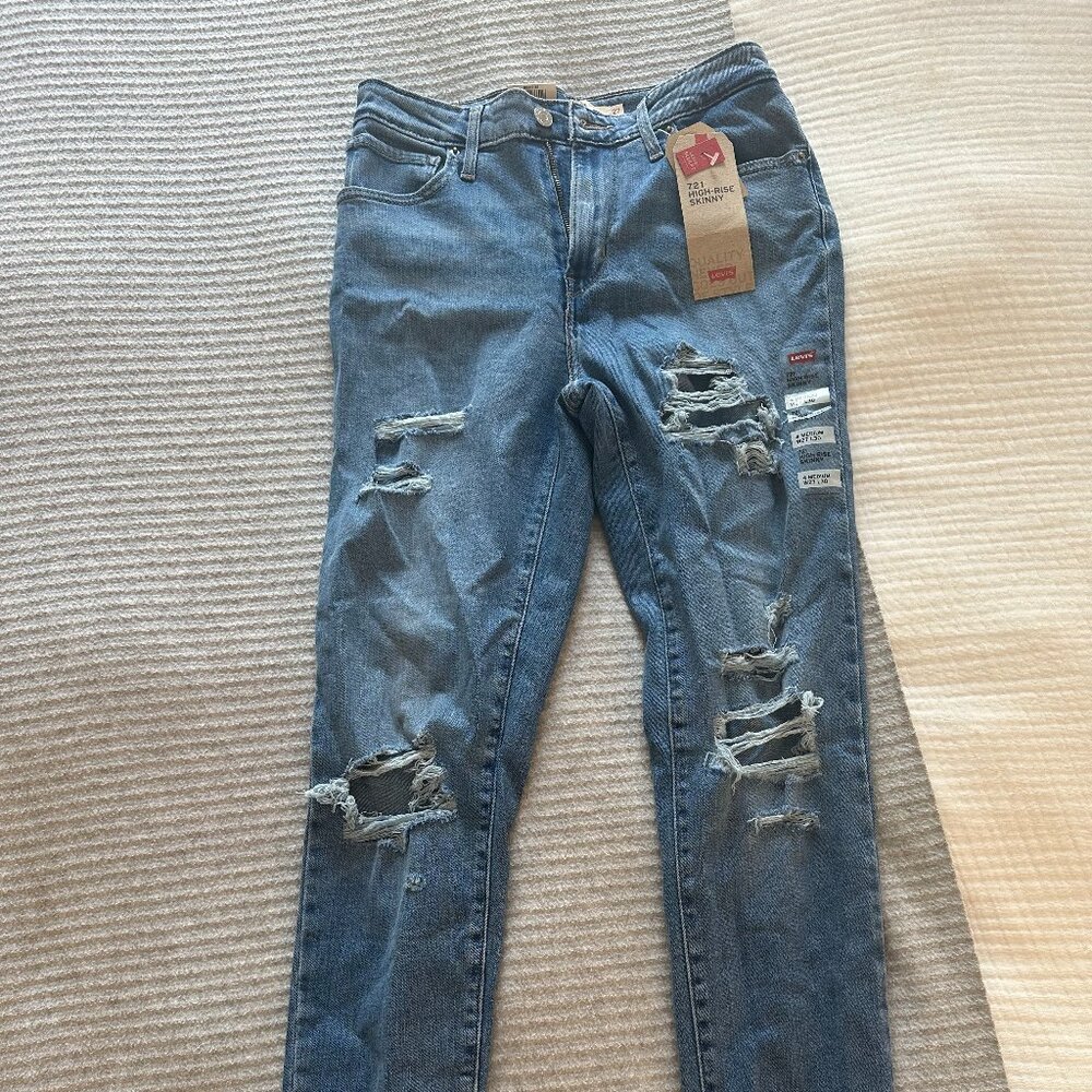 Levi's 721 High Rise Skinny Jean Distressed